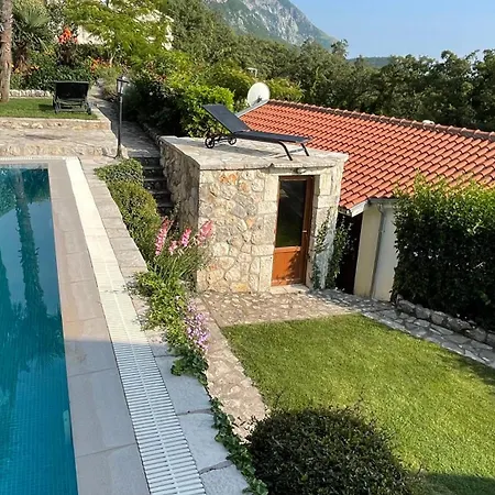 House In The Mountains Near Dom wakacyjny